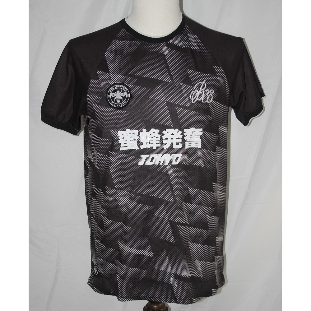 BEE INSPIRED FC KYOTO M Black Soccer Shirt Tokyo Football Style Graphic Tee